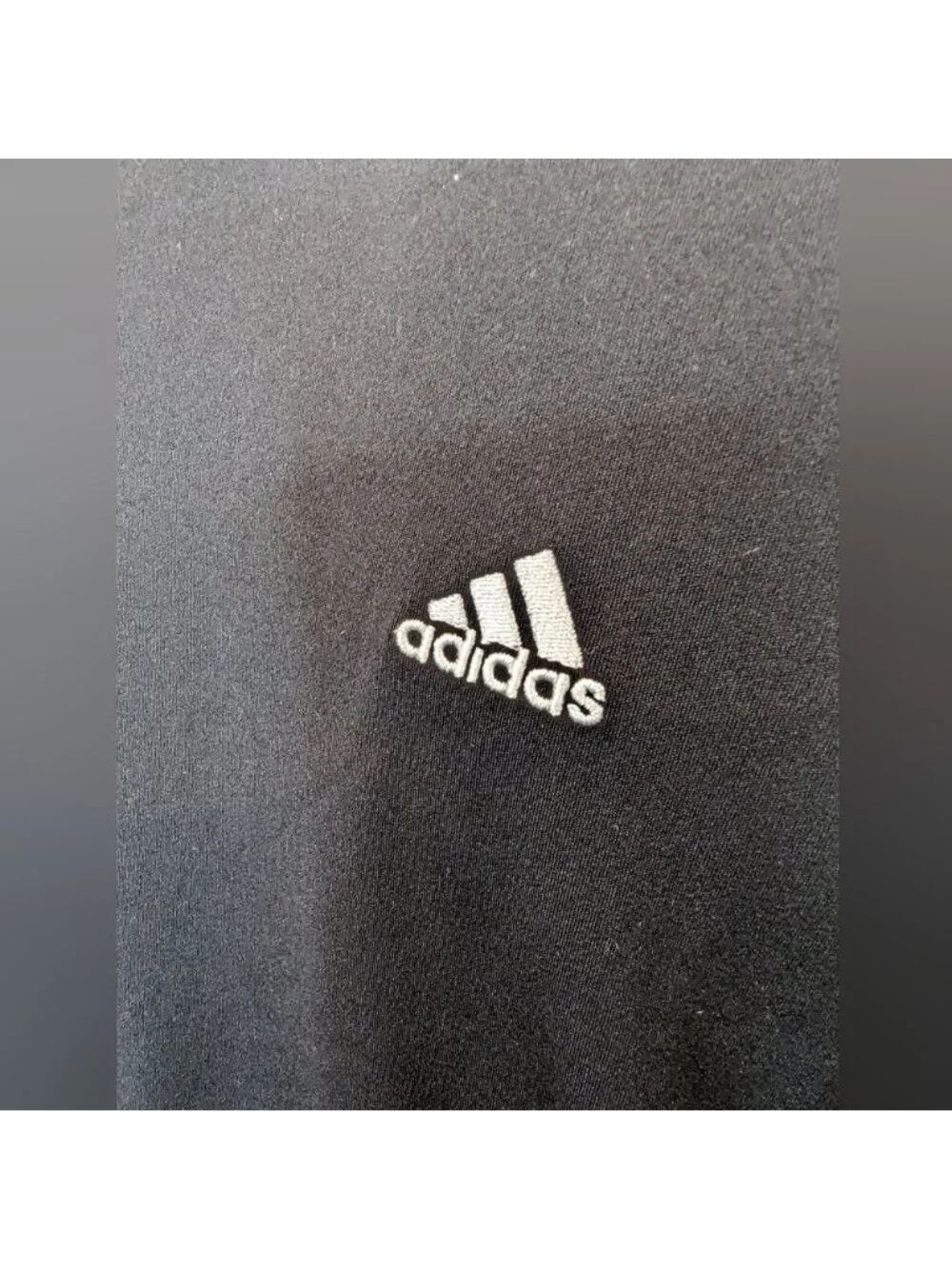 ADIDAS 3 Stripes tech t-shirt Mid weight Size M